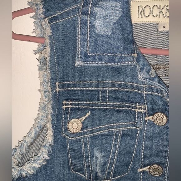 Rock & Roll Cowgirl Womens Denim Vest S Distressed Sleeveless Western Style With - Picture 6 of 11